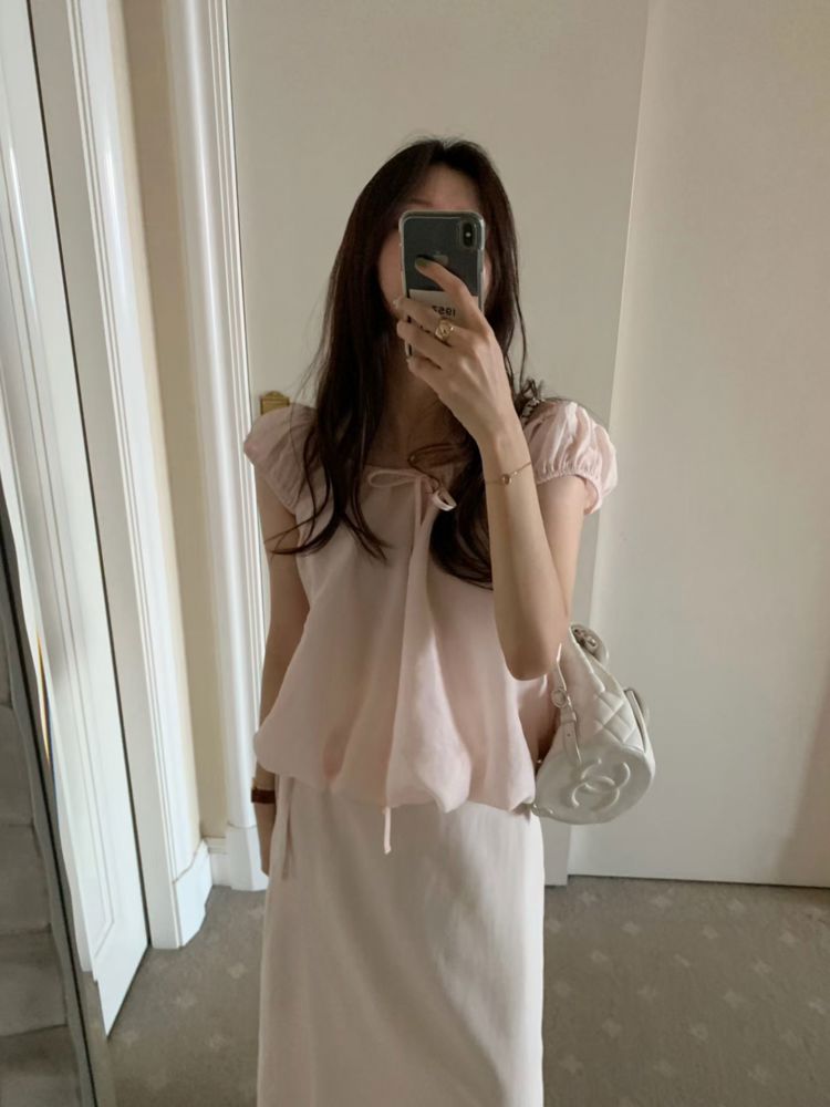浅粉色