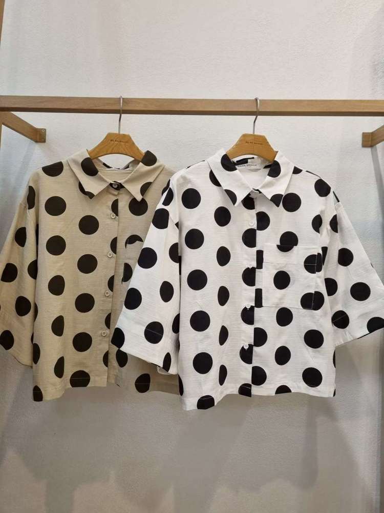 白色