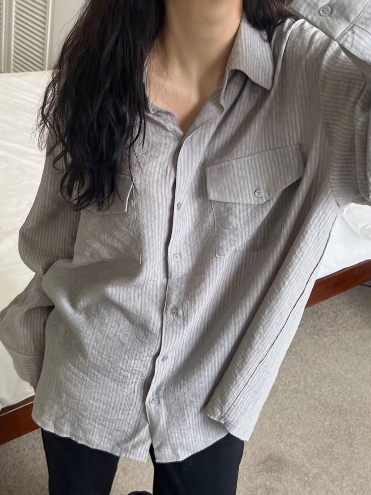灰色