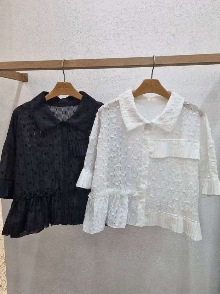黑色