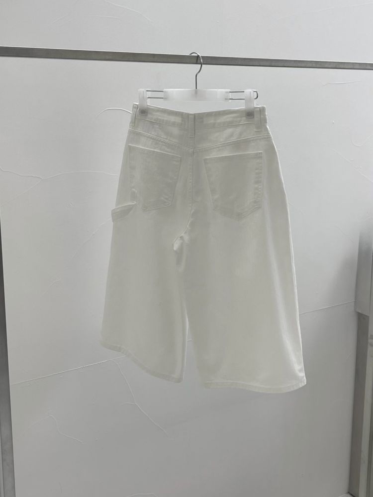白色