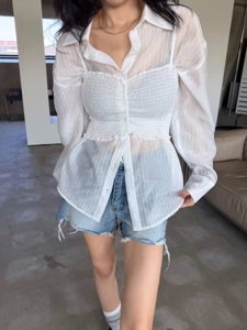白色