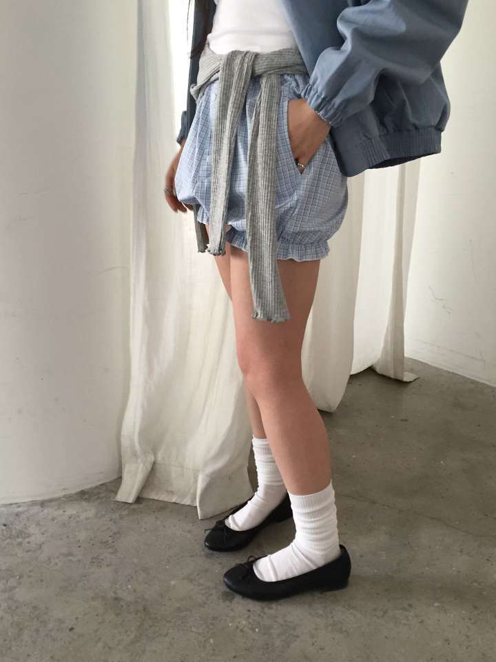 蓝色