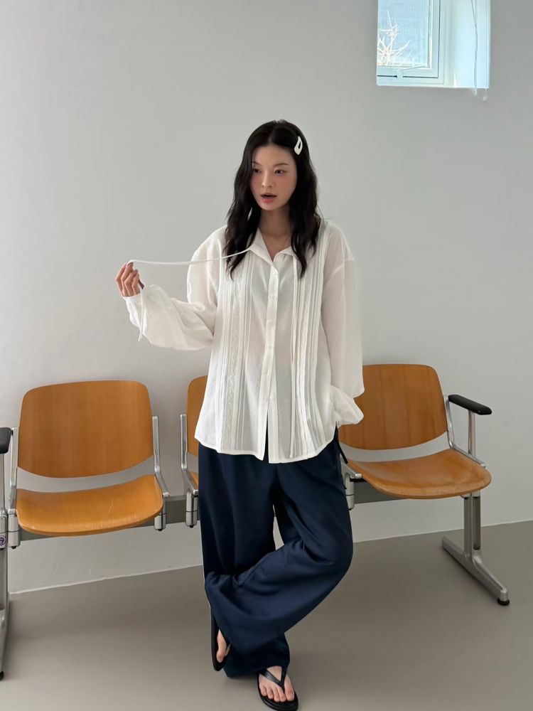 深蓝色