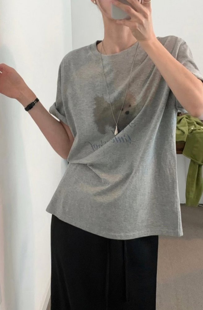 灰色