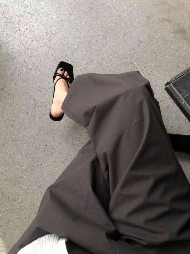 深棕色