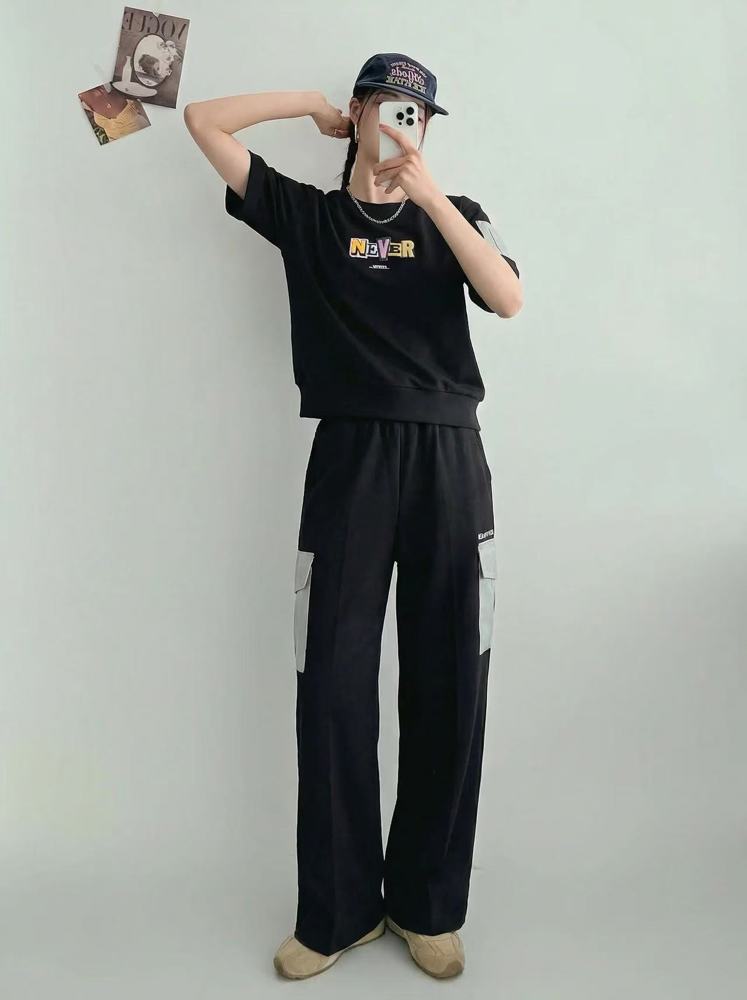 黑色
