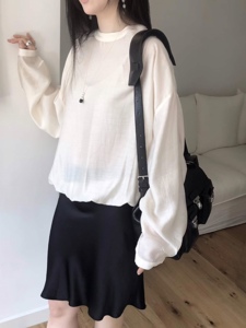 白色