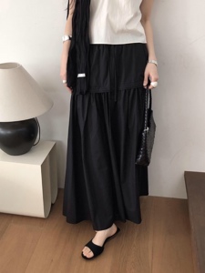 黑色
