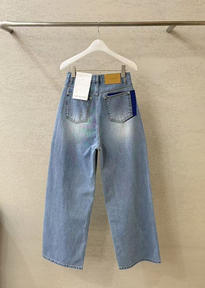 蓝色