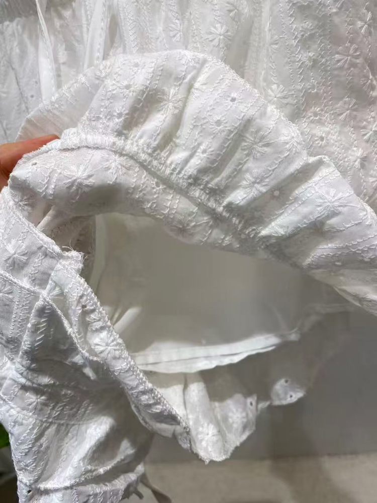 白色