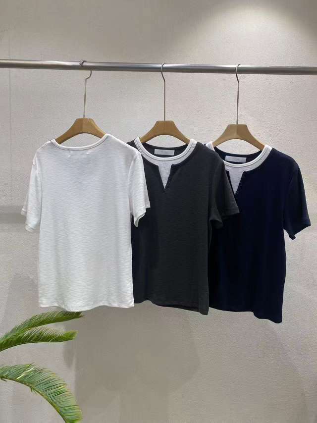 白色
