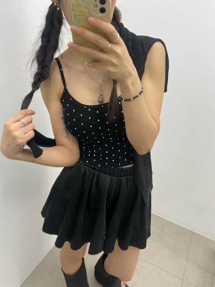 黑色