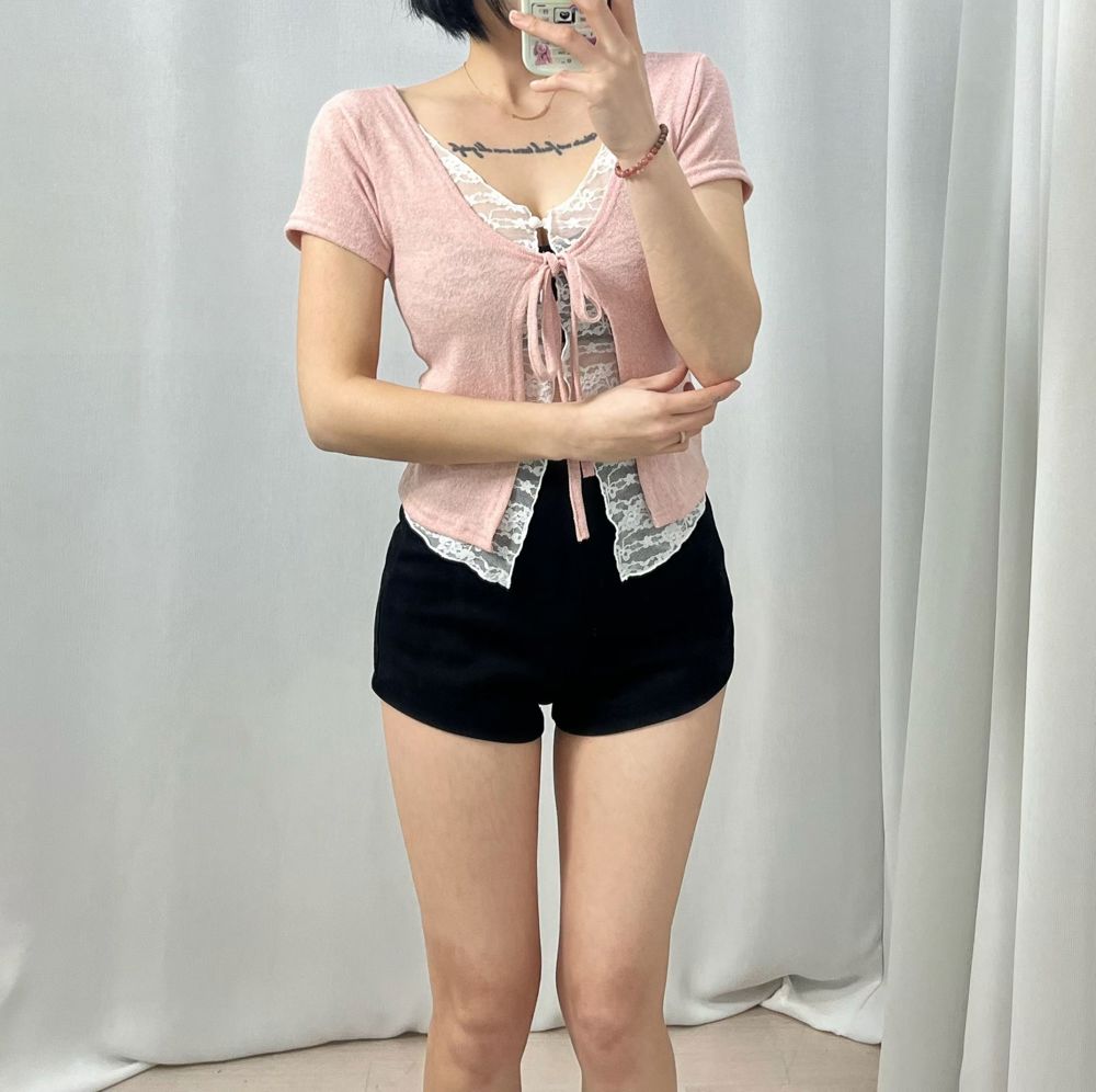浅粉色