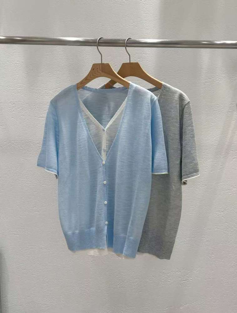 蓝色