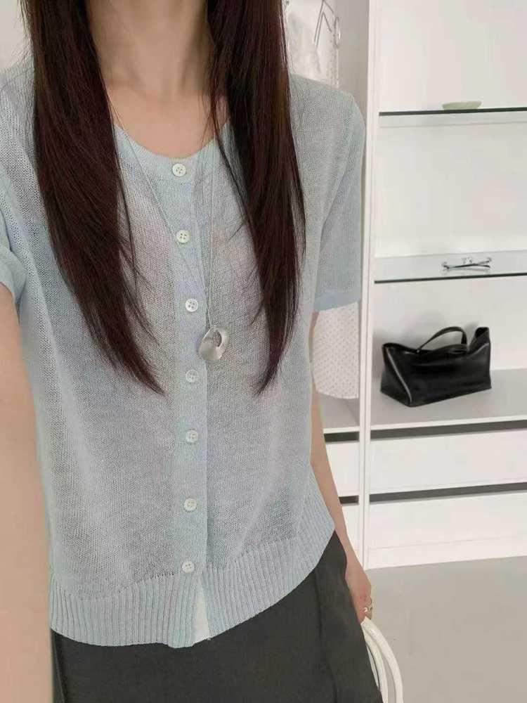 蓝色