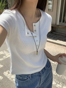白色