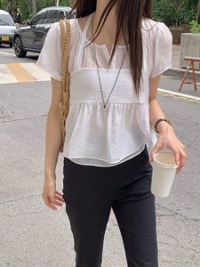 白色