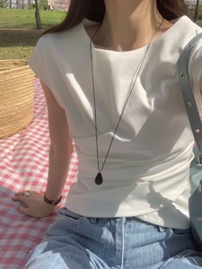 白色