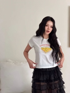 白色