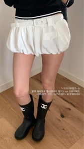白色