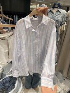 蓝色