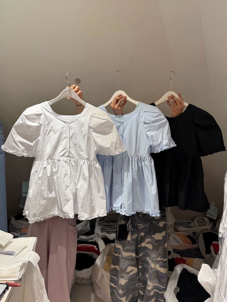 黑色