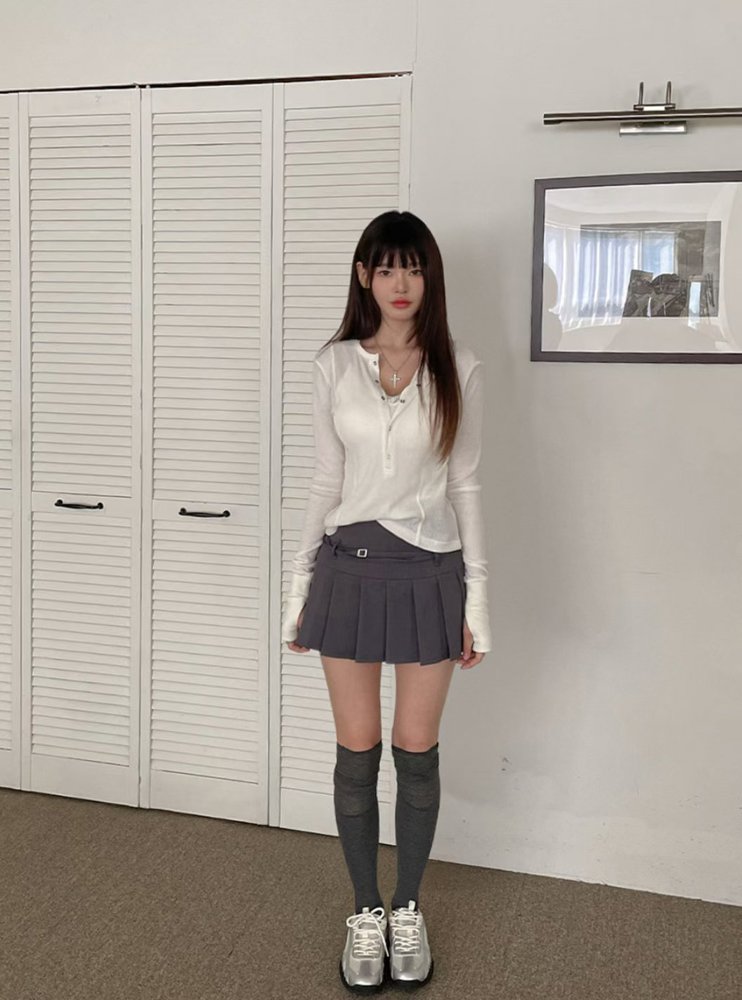 深灰