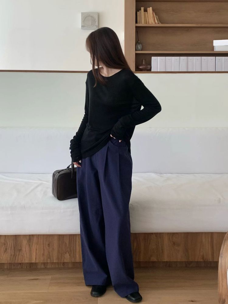 黑色