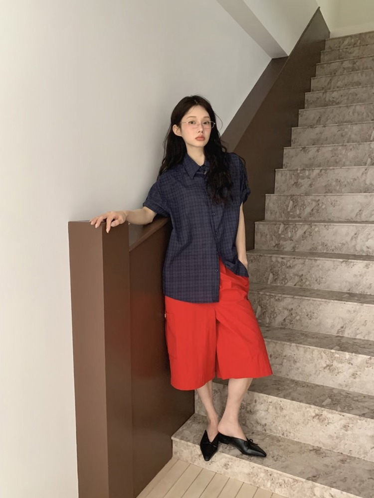 红色
