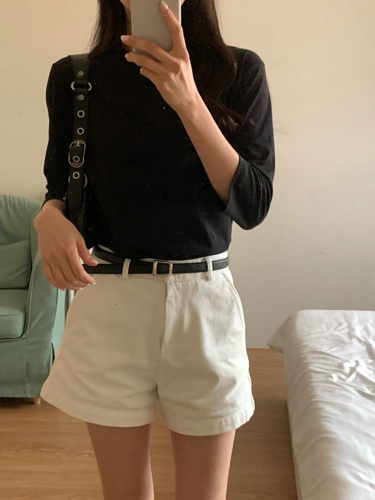 黑色