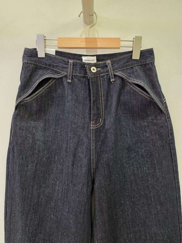藏蓝色
