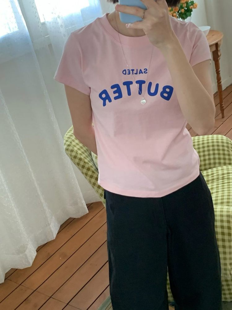 浅粉色