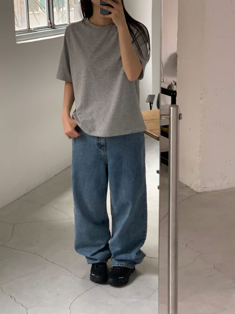 灰色