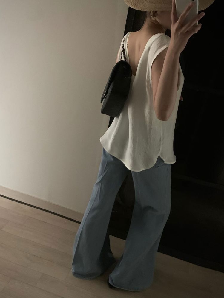 蓝色