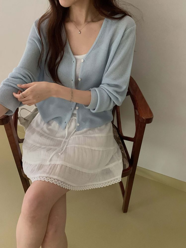 浅蓝色