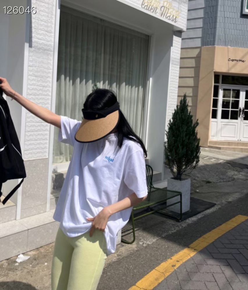 深棕色