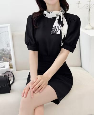 黑色