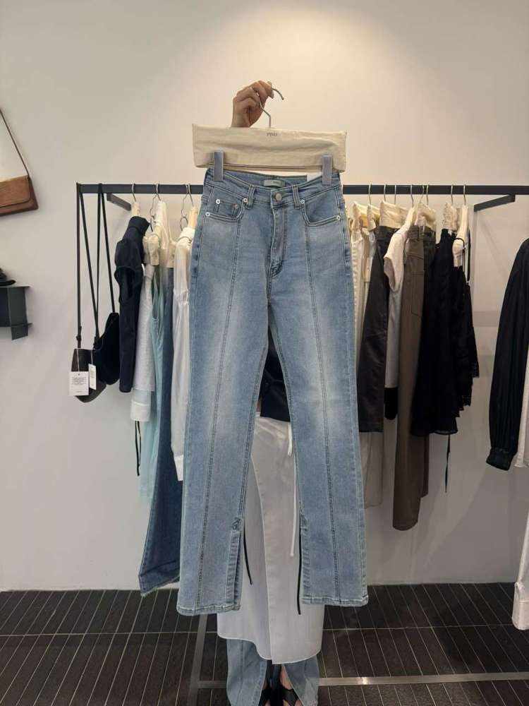 蓝色
