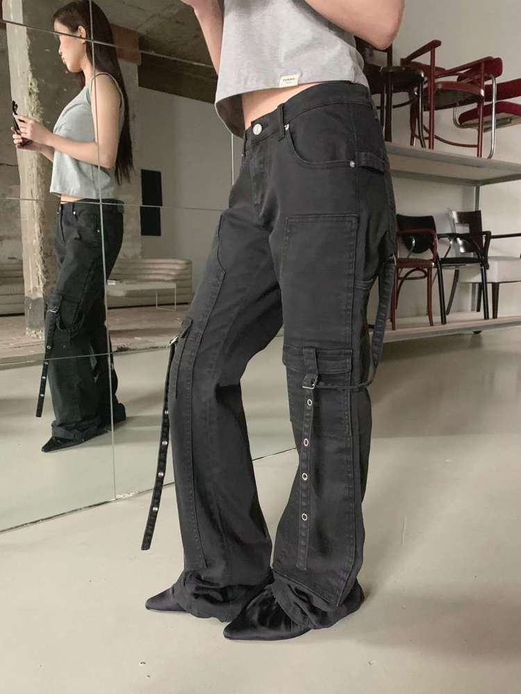 黑色