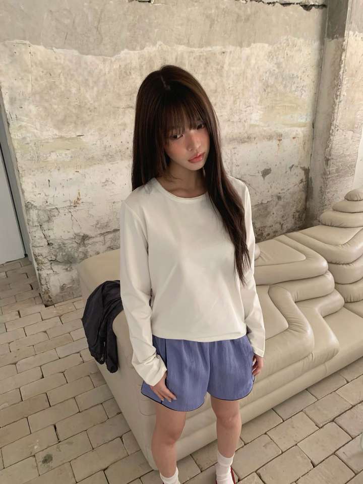 白色