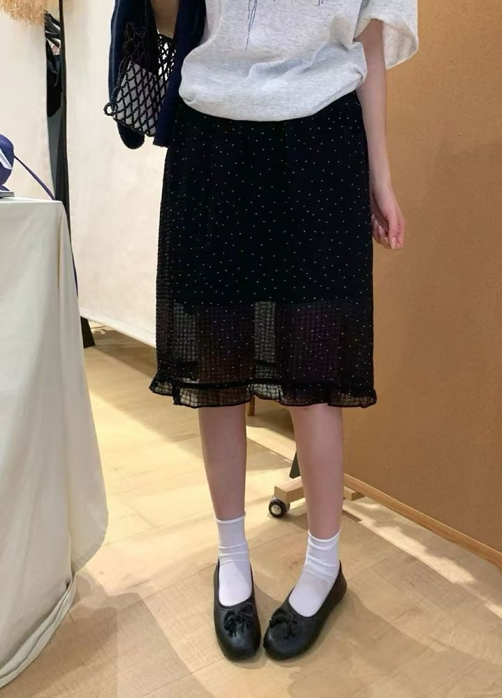黑色