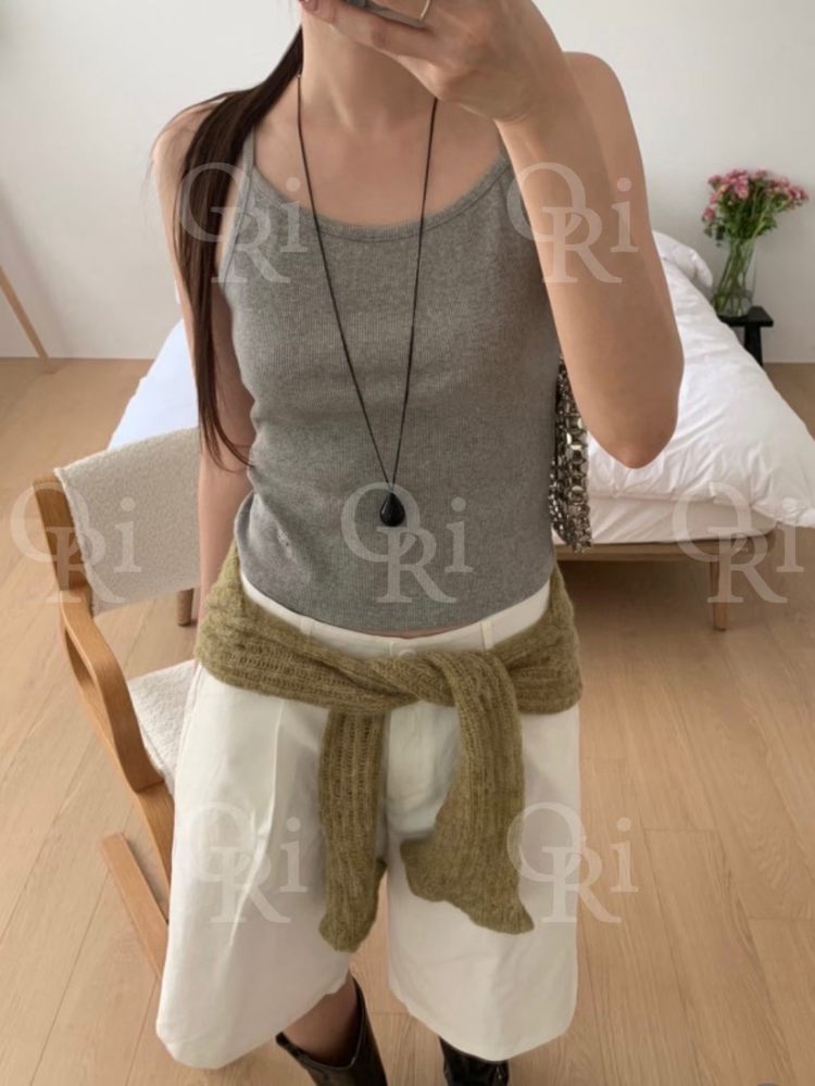 灰色