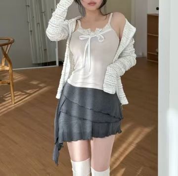 灰色