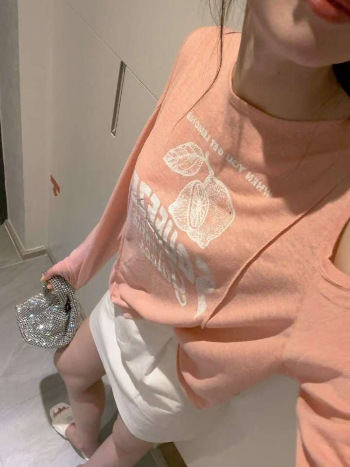 浅粉色