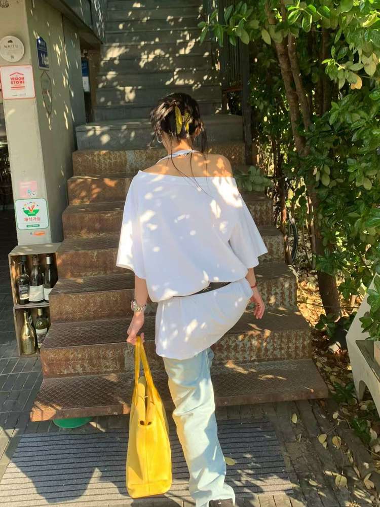 白色
