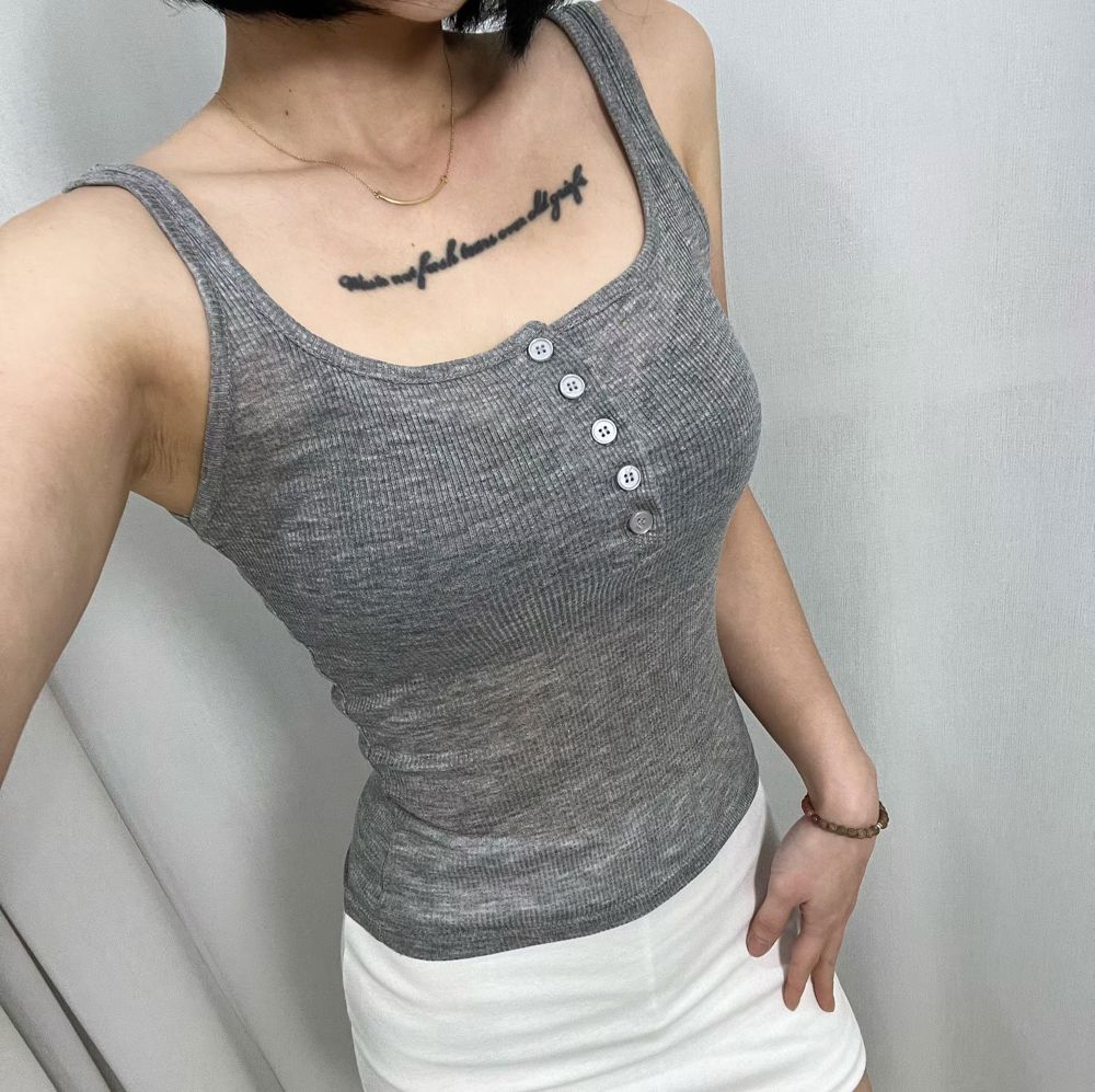 灰色