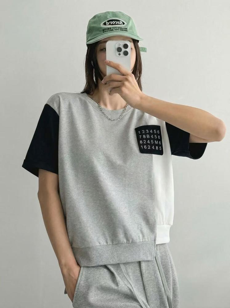 灰色