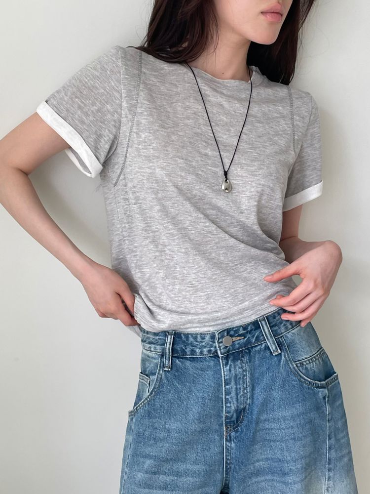 灰色