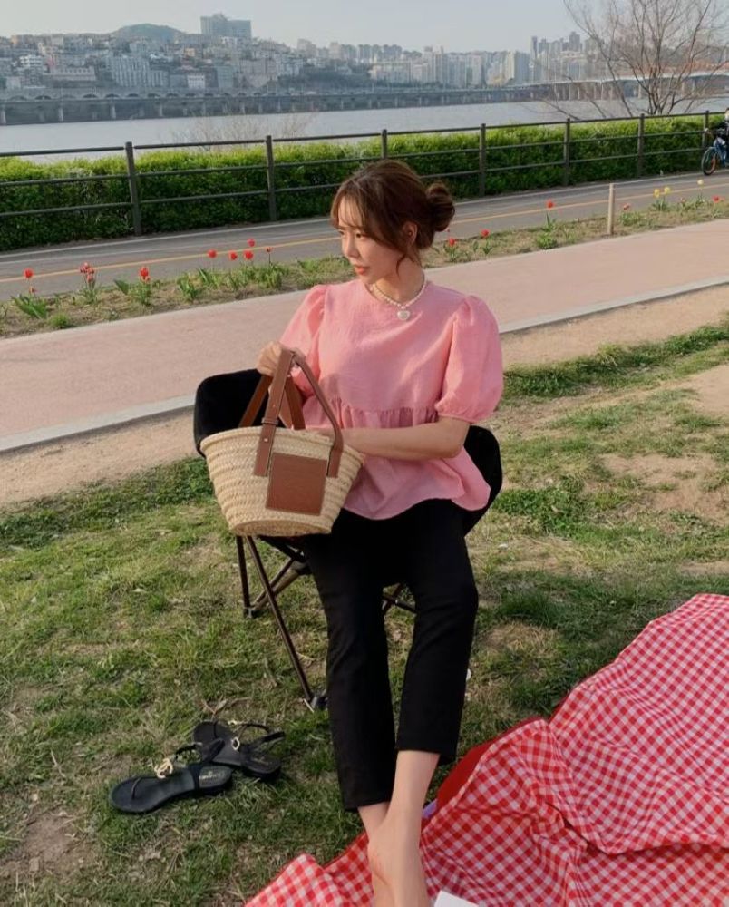 浅粉色